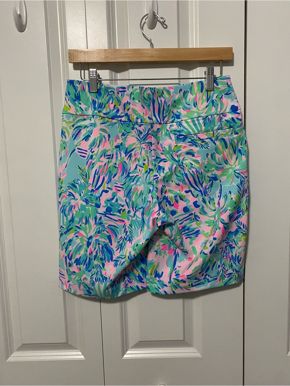 Lilly Pulitzer Luxletics Pastel Floral Bike Shorts in Aqua, Pink & Green - Picture 5 of 8